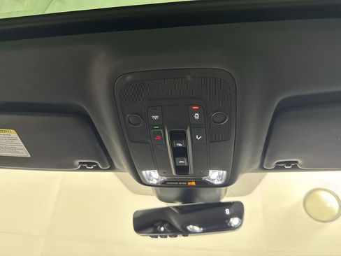 Used 2025 Audi Q3 2.0T Premium image 14