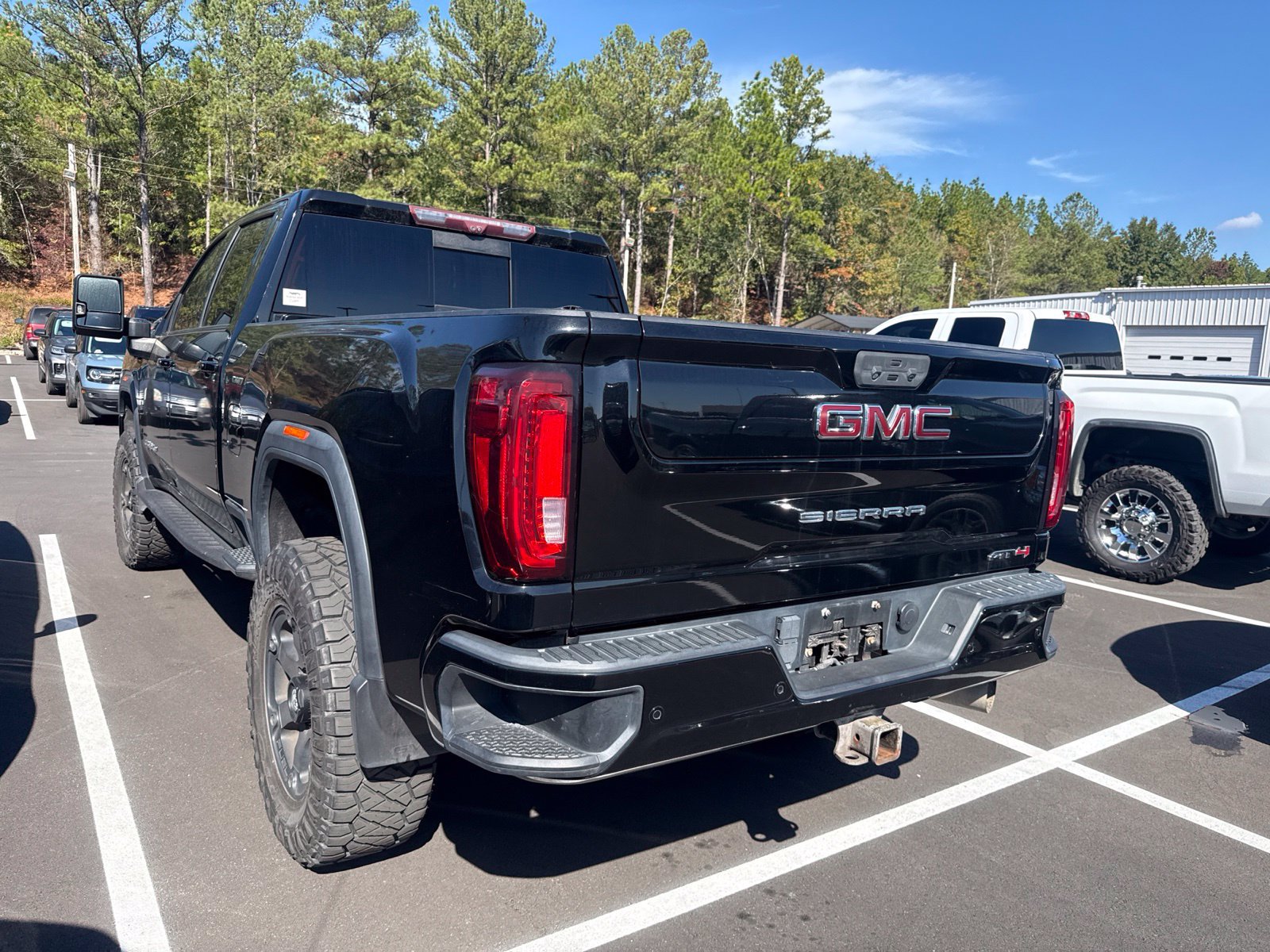 Used 2021 GMC Sierra 2500 AT4 w/ AT4 Premium Plus Package AWD/4WD image 4