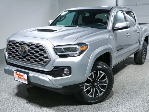 Used 2023 Toyota Tacoma TRD Sport AWD/4WD image 31