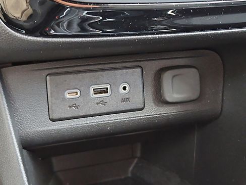 Certified 2023 Buick Encore GX Preferred w/ Cold Weather Comfort Package FWD image 23