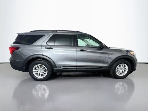 Used 2026 Ford Explorer Active AWD/4WD image 11