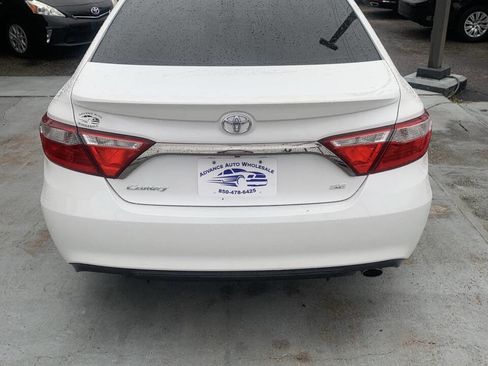 Used 2015 Toyota Camry SE image 4