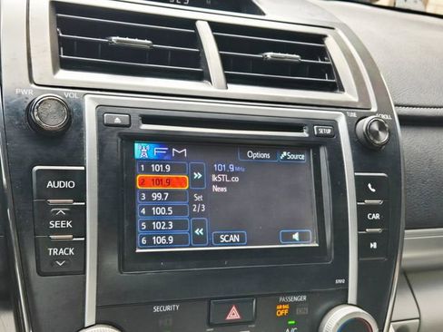 Used 2012 Toyota Camry LE image 24