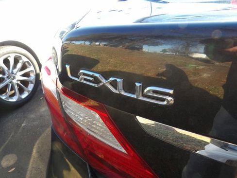 Used 2010 Lexus LS 460 image 18