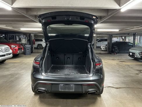 Used 2022 Porsche Macan AWD/4WD image 9