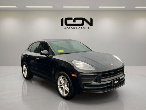 Used 2025 Volkswagen Taos SE image 7