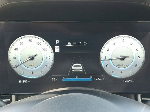 Used 2024 Hyundai Elantra SEL FWD image 22