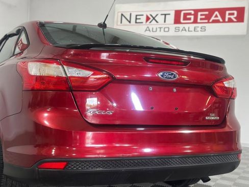 Used 2014 Ford Focus SE w/ Equipment Group 201A FWD image 8
