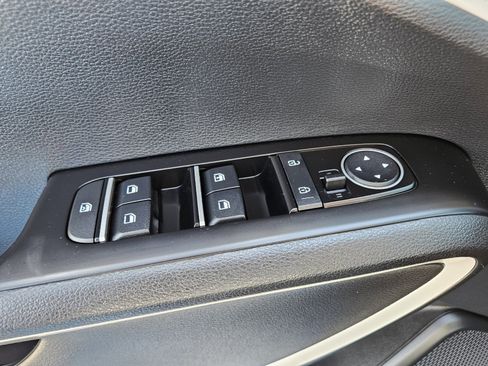 Used 2024 Kia Soul GT-Line FWD image 31