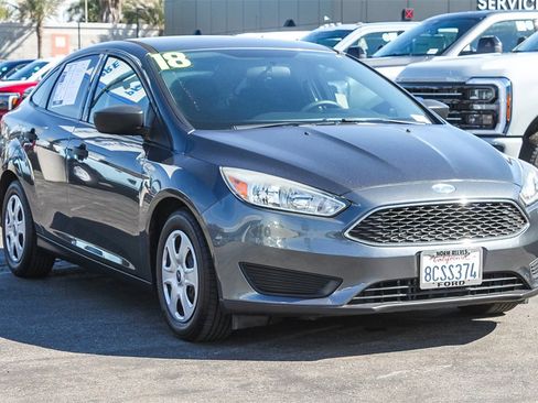 Used 2018 Ford Focus S image 3
