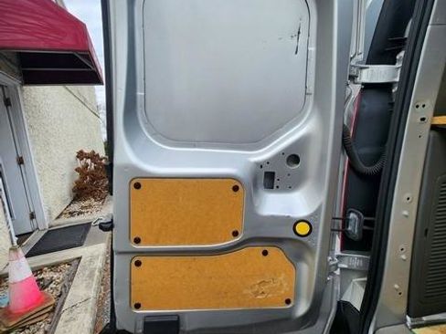 Used 2019 Ford Transit Connect XLT image 24