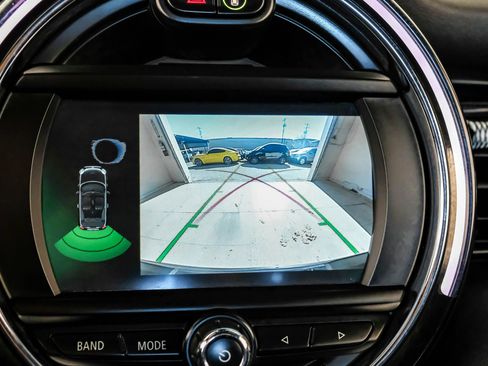 Used 2019 MINI Cooper S image 18