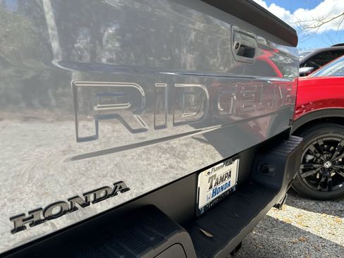 New 2026 Honda Ridgeline Black Edition image 8