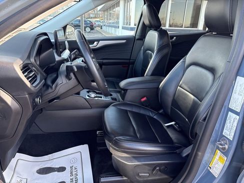 Used 2024 Ford Escape Platinum image 19