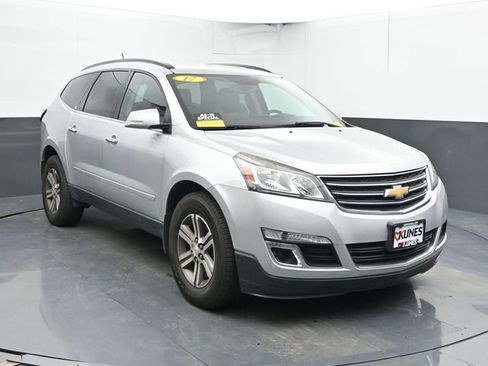 Used 2017 Chevrolet Traverse LT AWD/4WD image 5