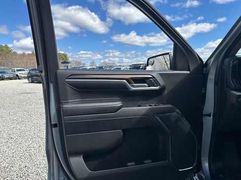 Used 2023 Chevrolet Silverado 1500 LT image 24