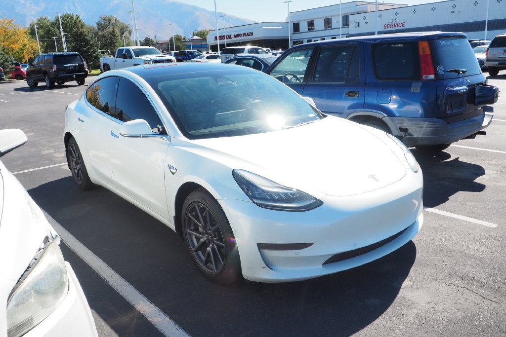Used 2019 Tesla Model 3 Long Range AWD/4WD image 2