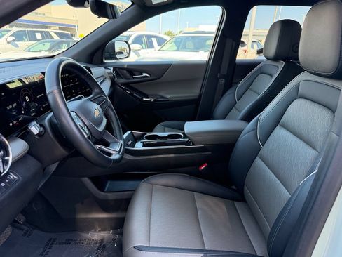 Used 2025 Chevrolet Equinox LT w/ Convenience Package II AWD/4WD image 12