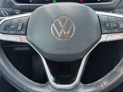 Used 2024 Volkswagen Tiguan SE AWD/4WD image 17
