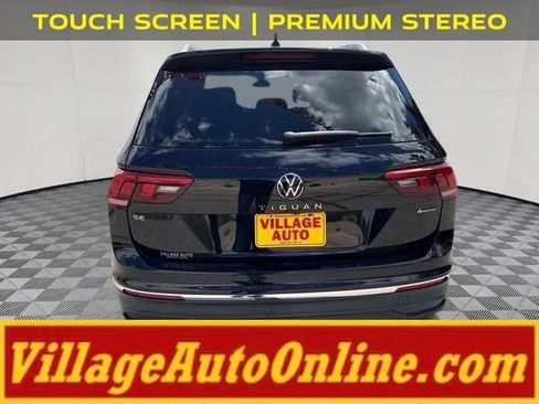 Used 2022 Volkswagen Tiguan SE w/ Panoramic Sunroof Package AWD/4WD image 3