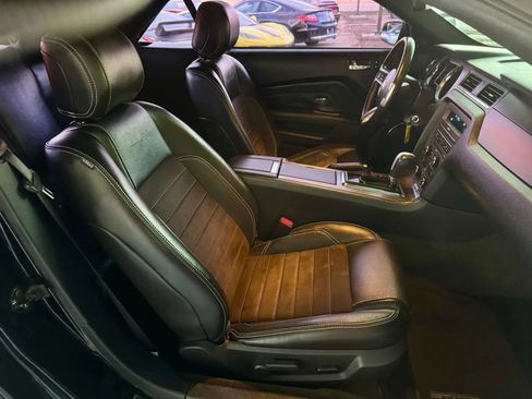 Used 2014 Ford Mustang GT Premium w/ Equipment Group 402A image 20