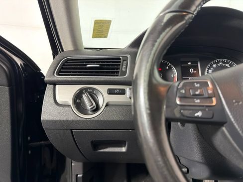 Used 2014 Volkswagen Passat TDI SE FWD image 14