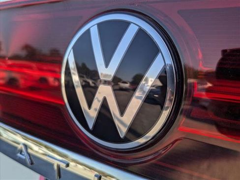 New 2026 Volkswagen Atlas SE FWD image 8
