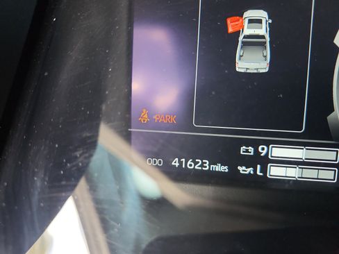 Used 2024 Toyota Tundra Limited image 13