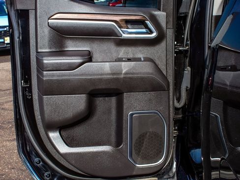 Used 2022 Chevrolet Silverado 1500 LT image 11