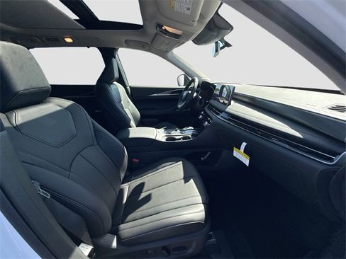 New 2026 INFINITI QX60 Luxe w/ Cargo Package image 24