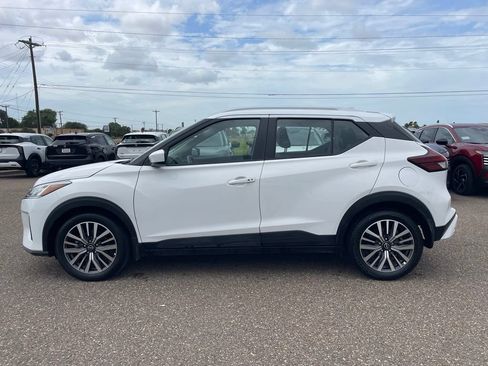Used 2024 Nissan Kicks SV FWD image 4