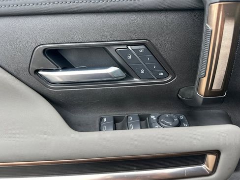 Used 2025 GMC Hummer EV 3X image 14