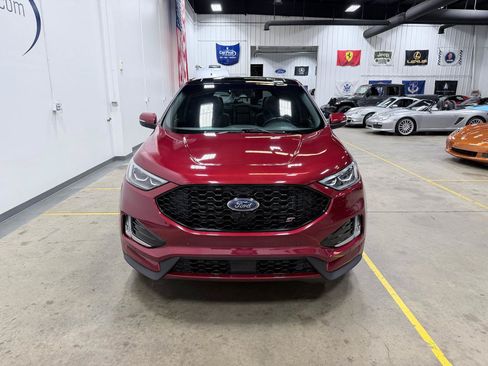 Used 2019 Ford Edge ST w/ Equipment Group 401A AWD/4WD image 17