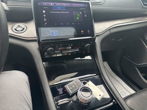 Used 2022 Jeep Grand Cherokee L Limited AWD/4WD image 37