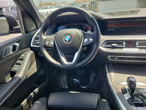 Used 2023 BMW X5 xDrive40i AWD/4WD image 12