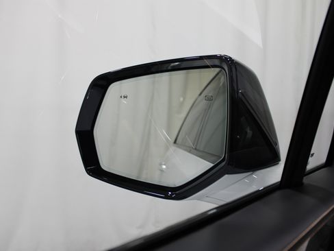 New 2025 Cadillac Escalade IQ Luxury 2 image 13