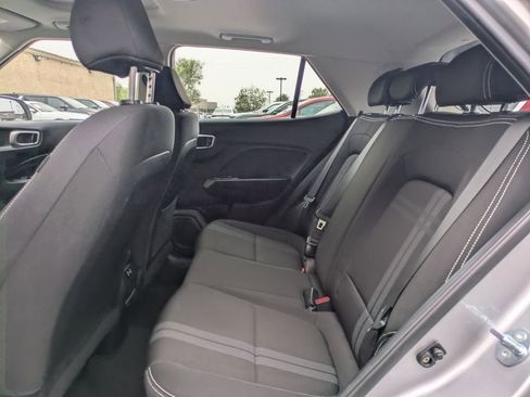 Used 2025 Hyundai Venue SEL FWD image 34