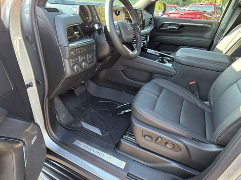 New 2026 Chevrolet Suburban RST w/ Comfort Package AWD/4WD image 15