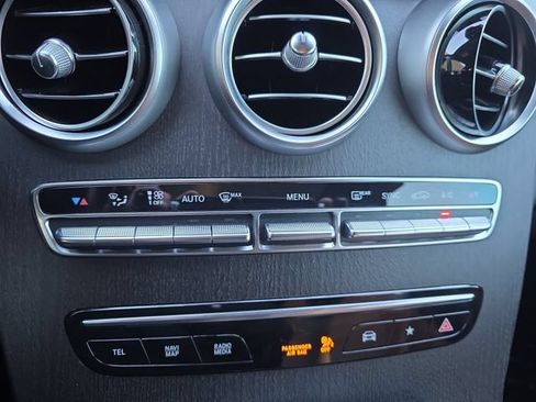 Used 2022 Mercedes-Benz GLC 300 4MATIC image 27