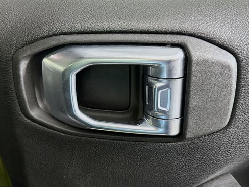 Used 2021 Jeep Wrangler Unlimited Sahara image 30