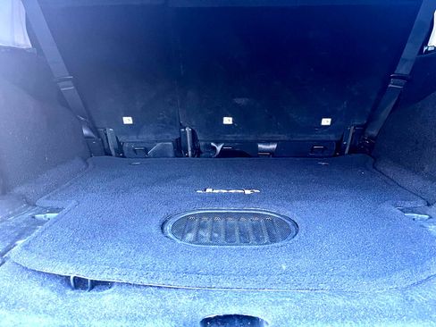 Used 2015 Jeep Wrangler Unlimited Sahara w/ Dual Top Group image 7