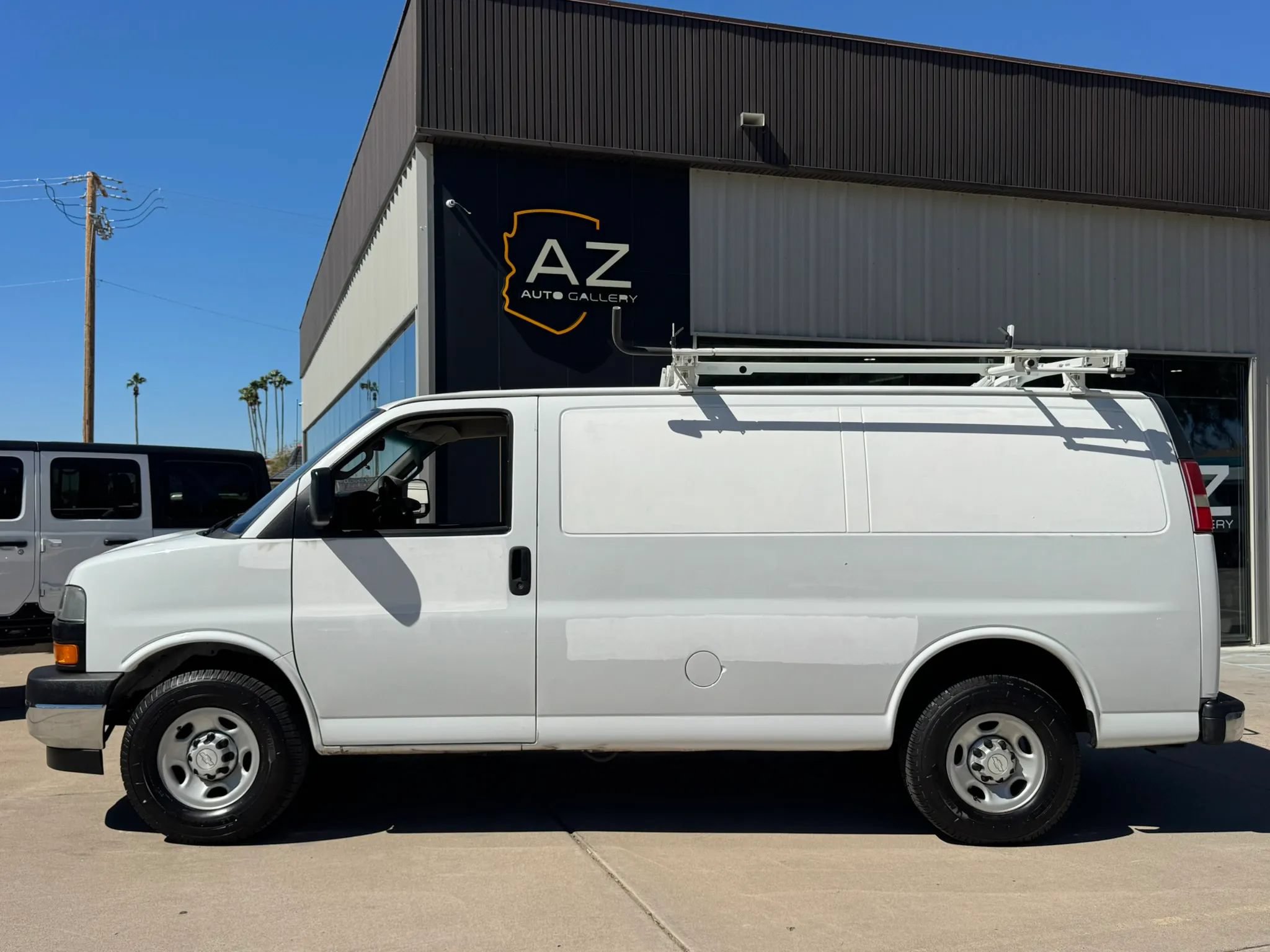 Used 2019 Chevrolet Express 2500 w/ Driver Convenience Package RWD image 8