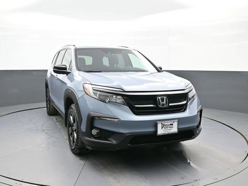 Certified 2022 Honda Pilot TrailSport image 3