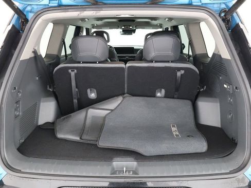 Used 2024 Kia EV9 Land image 23