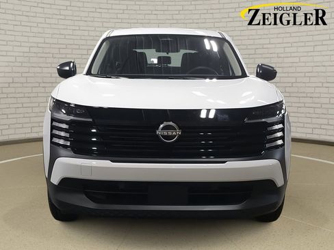 New 2026 Nissan Kicks S image 2