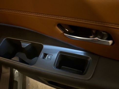 Used 2024 Nissan Pathfinder Platinum w/ Cargo Package image 19