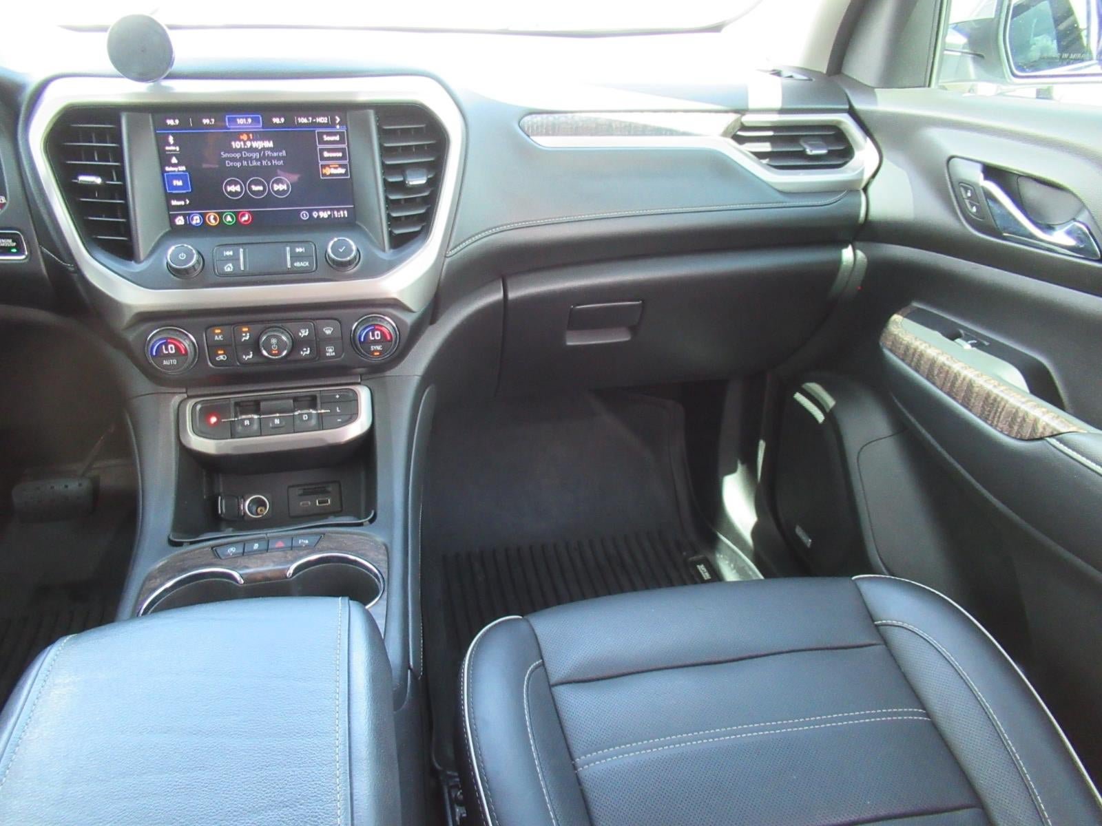 Used 2020 GMC Acadia Denali w/ Technology Package FWD image 14
