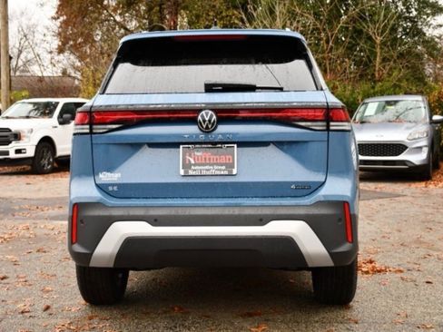 New 2026 Volkswagen Tiguan SE FWD image 6