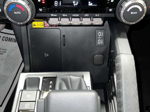 New 2025 Toyota 4Runner TRD Off-Road Premium image 28