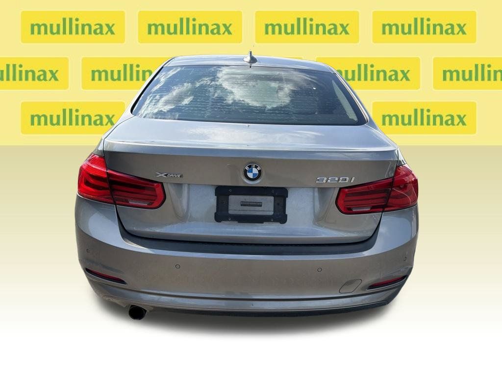 Used 2017 BMW 320i xDrive Sedan AWD/4WD image 6